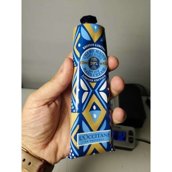 L'OCCITANE Dry Skin Hand Cream with 20% Shea Butter 150ml/5.2 oz NEW Limited Ed - Picture 4 of 7